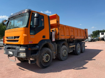 CAMIÓN DUMPER 8X4 IVECO TRAKKER